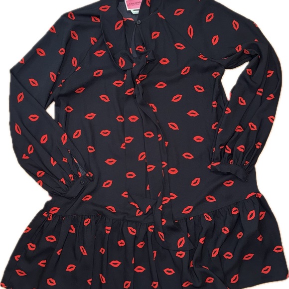 Kate Spade Kisses Tie Neck Ruffle Shift Dress Lips Print Size Small - Picture 6 of 7